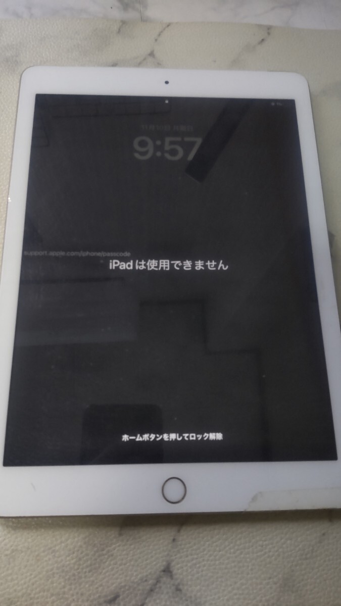 S3983 iPad 第5世代 A1823 Appel アップル タブレット アイパッド 動作未確認 現状品 JUNK 送料無料拍卖
