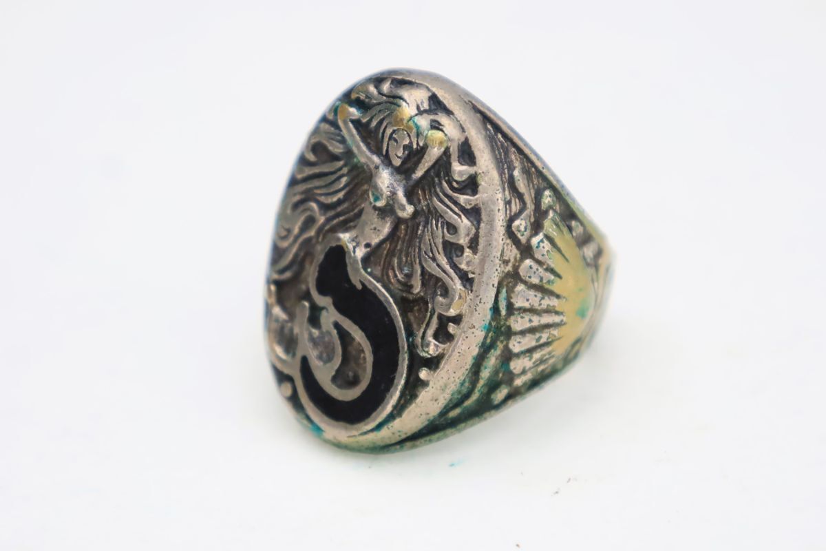 【レトロ】人魚モチーフ リング 大ぶり 指輪 シルバー調 ファンタジー ヴィンテージ風拍卖