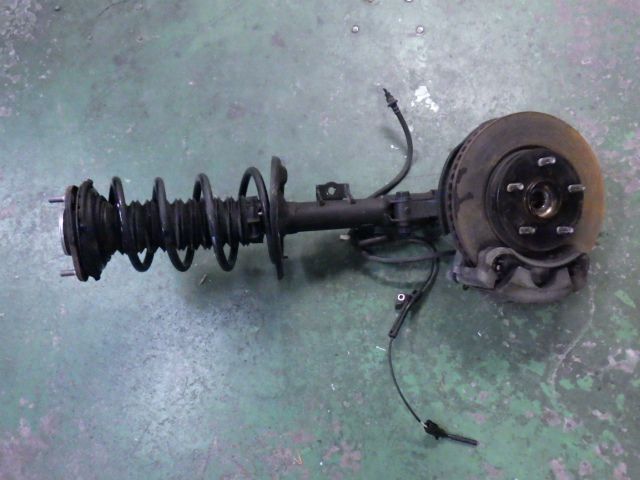 ★エスクァイア ハイブリッド XI ZWR80G★フロント 左 ストラット ハブASSY 81535km 純正 中古 48520-80477 43212-44040拍卖