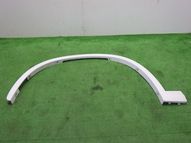 ★BMW X1 LDA-HT20 F48 B47C20A 白★フロント 左 オーバー フェンダー 純正 中古 11368514 ET65591拍卖