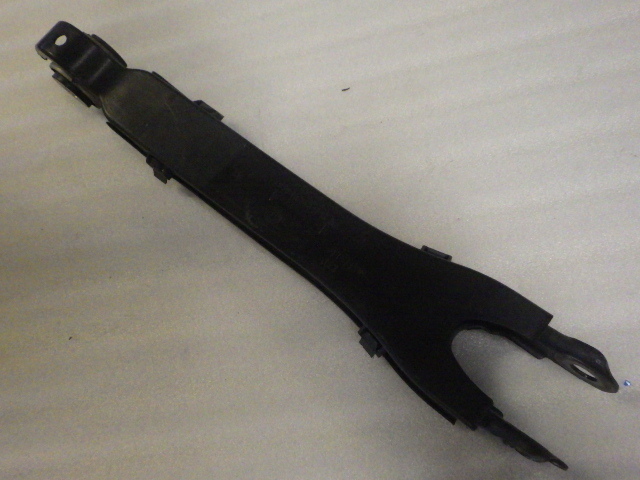 ★ベンツ Cクラス C204 C63 AMG クーペ 204377 特集★リア左 ロアアーム A2043521488拍卖