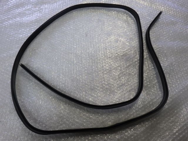 ★フィアット パンダ 141AKA 1998年 初代 セリエ2★ウェザーストリップ 前方 キャンパストップ ボディ側 純正 中古拍卖