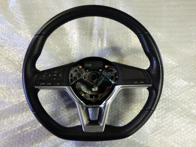 ★エクストレイル モード プレミア NT32★日産 純正 ステアリング レザー スイッチ付 中古 黒拍卖