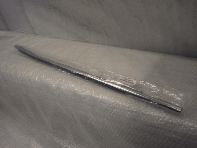 ★未使用品 トヨタ 純正★ウェザーストリップ フロント左ドア 68210-0K070 ハイラックス N125系拍卖