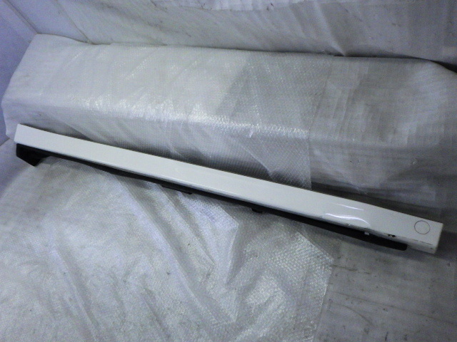 ★ヴィッツ GRスポーツ NCP131 130系★右 サイドスポイラー 040 パール 76901-52110 エアロ サイド スカート 純正 中古拍卖