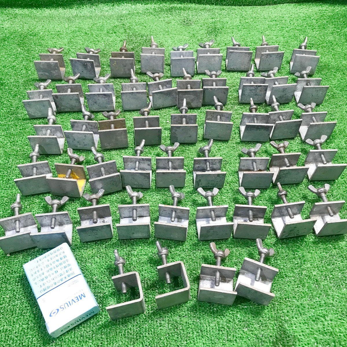 左飯.p190 ★計50個セット 鋼製型枠 型枠用 メタルフォーム 浮き上がり防止金具 アンカープレート/スライドパネル/換気枠 有効30mm×40mm拍卖