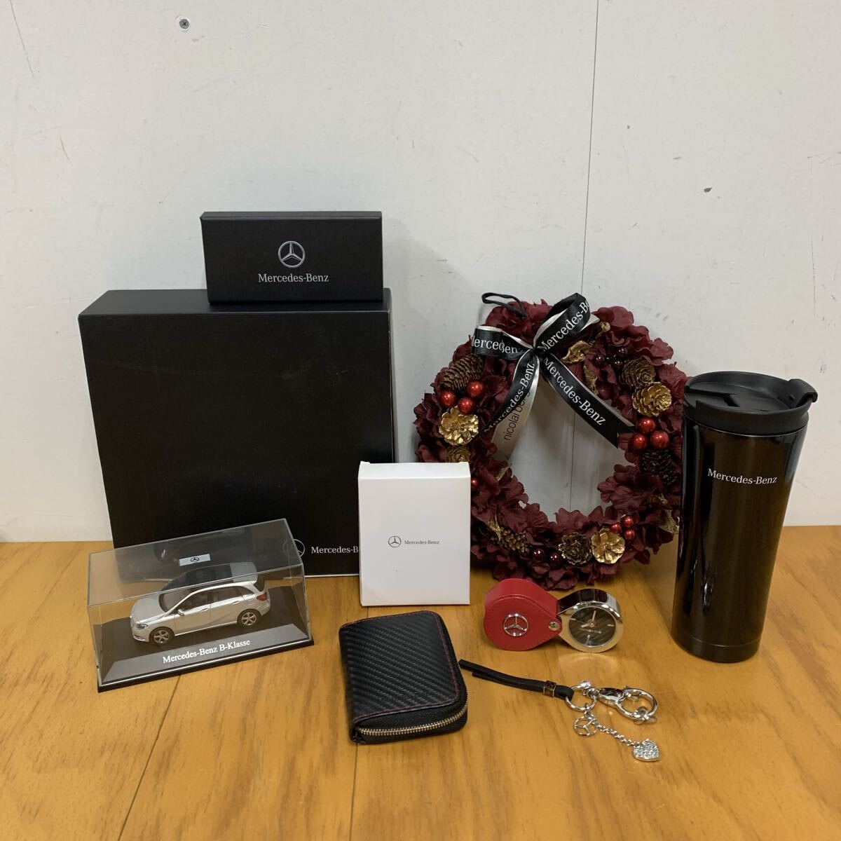 11-6 Mercedes-Benz メルセデス ベンツ 小物 まとめ キーリング クリスマスリース トラベルロック コインケース B-Klasse ミニカー など拍卖