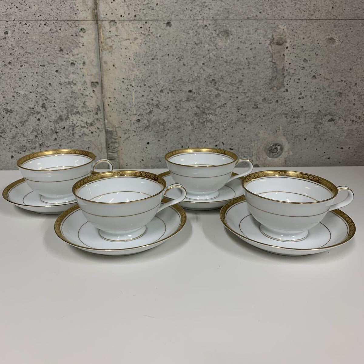 11-137 Noritake RICHMOND ノリタケ リッチモンド カップ&ソーサー 4セット ティーカップ 金彩 ゴールドライン 食器 ホワイト系 白系 拍卖