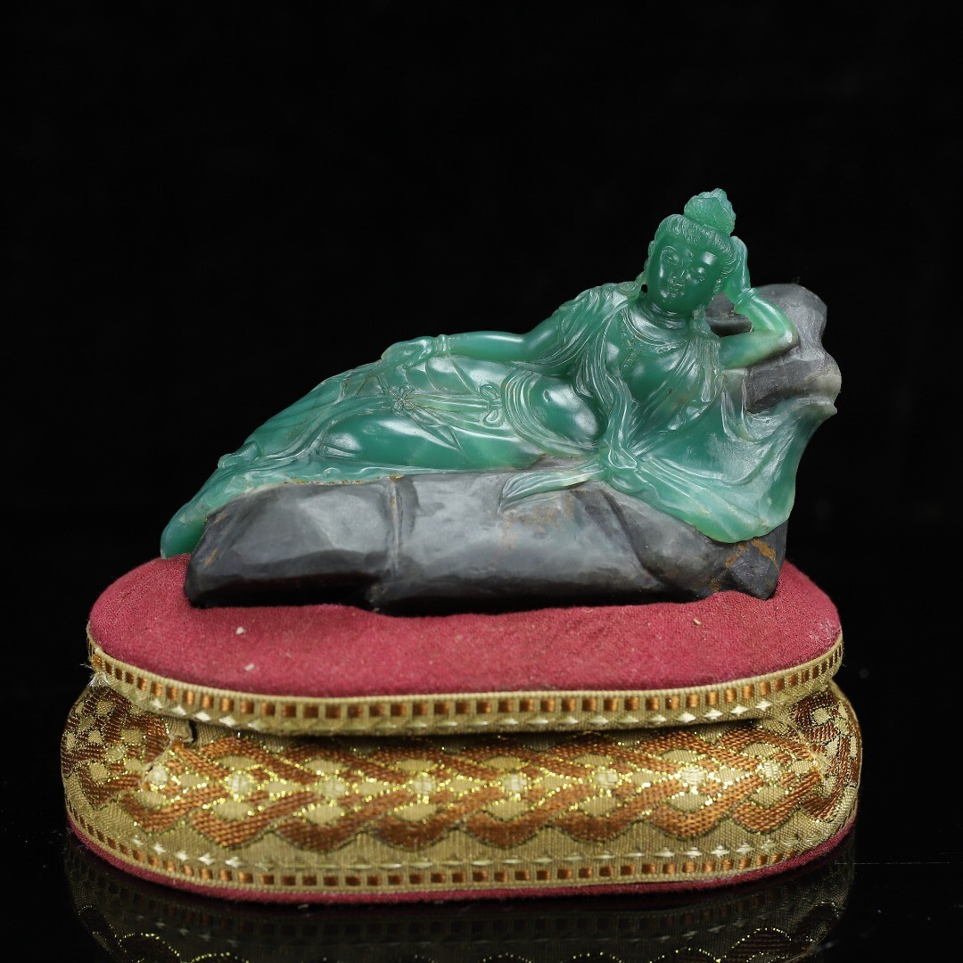 永し 清時代 壽山石 雅安緑彫 玉セン銘 自在觀音 佛像 手彫り 極細工 置物擺件 古美術品 時代物 古董品 収集 旧家蔵出 中国唐物 269g拍卖