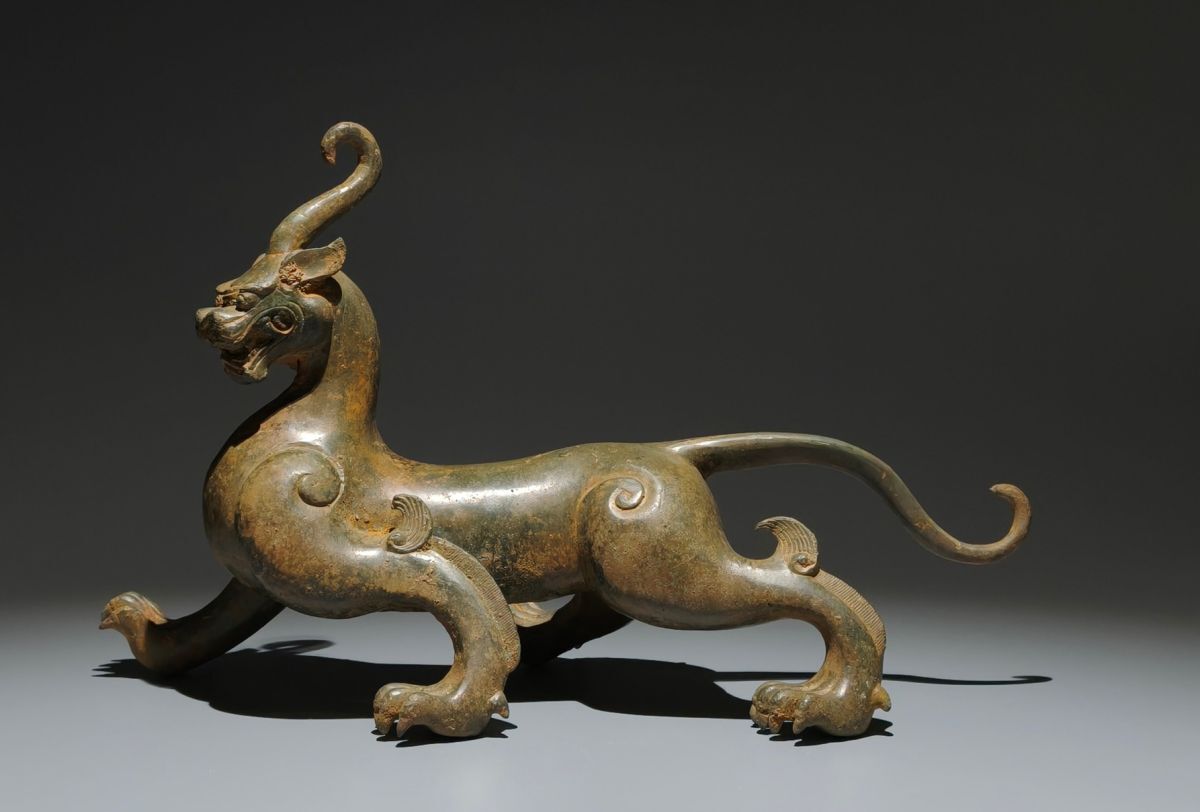 永し 戰國時期 青銅器 獨角瑞獸 極細工 古銅彫 置物擺件 古美術品 時代物 古董品 収集 骨董品 旧家蔵出 中国唐物 A2拍卖