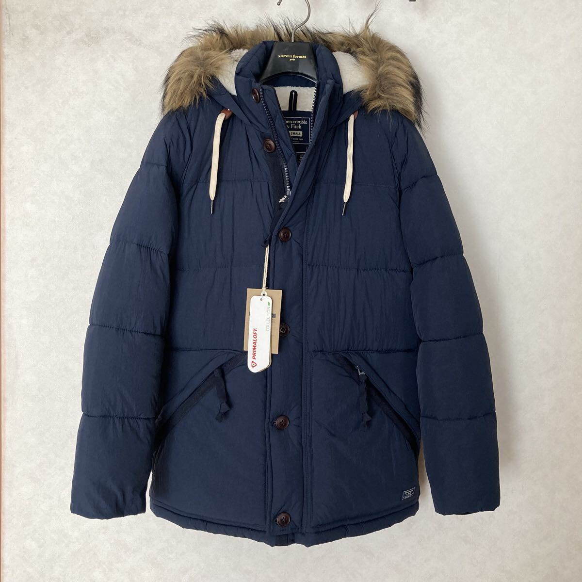 新品未使用 アバクロンビー&フィッチ シェルパ裏地付きプリマロフトダウンジャケット ネイビー XS拍卖