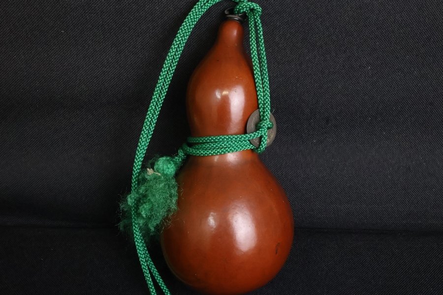 TB526瓢箪飾 古銭付◇金運/財運/風水グッズ/縁起物/寛永通宝/厄除/栓付/飴色/天然/飾物/高級/工芸/時代/骨董/古美術/古道具タグボート拍卖