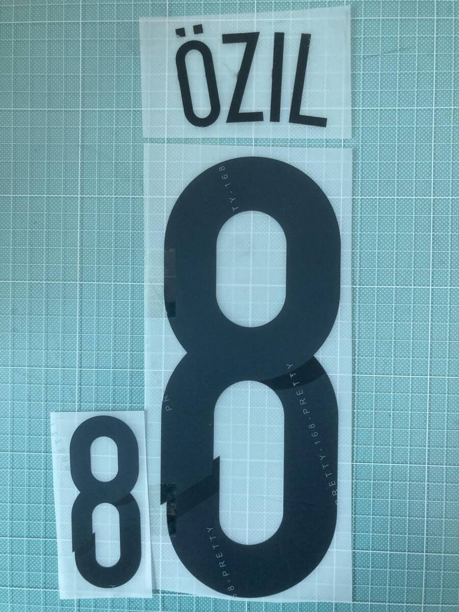 2014-2015 ドイツ代表 x エジル マーキング セット (H)拍卖