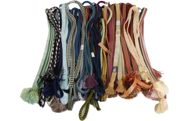 C1 帯締め 大量 まとめ売り USED品 帯紐 和装小物 和装 羽織紐 平組 丸組 手組紐 着物 現状品 日本 帯揚げ ファッション小物 絹 中古拍卖