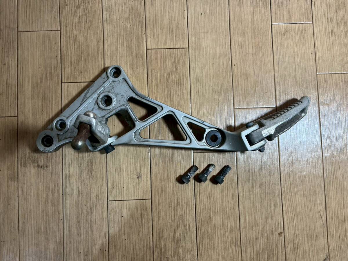 252522-29 左ステップ メインステップ RG250γ ガンマ GJ21A クランキング確認済み拍卖