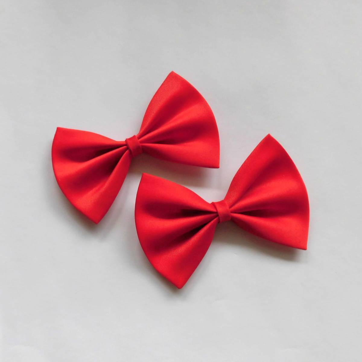 【即決 普通郵便 送料無料】リボン 2個セット 赤 サテン アレンジいろいろ 蝶ネクタイ お楽しみ会 司会 発表会す拍卖