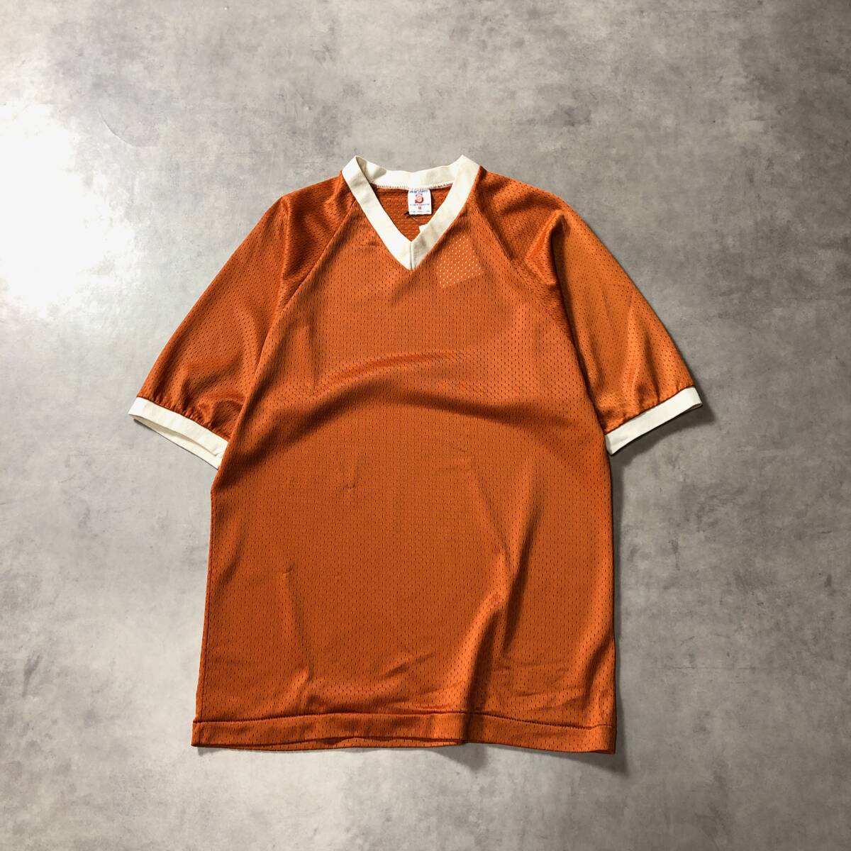 WQ887●SOFFE ATHLETIC:80'sVネックメッシュTシャツ ●● オレンジ/ホワイト ソフィー 拍卖