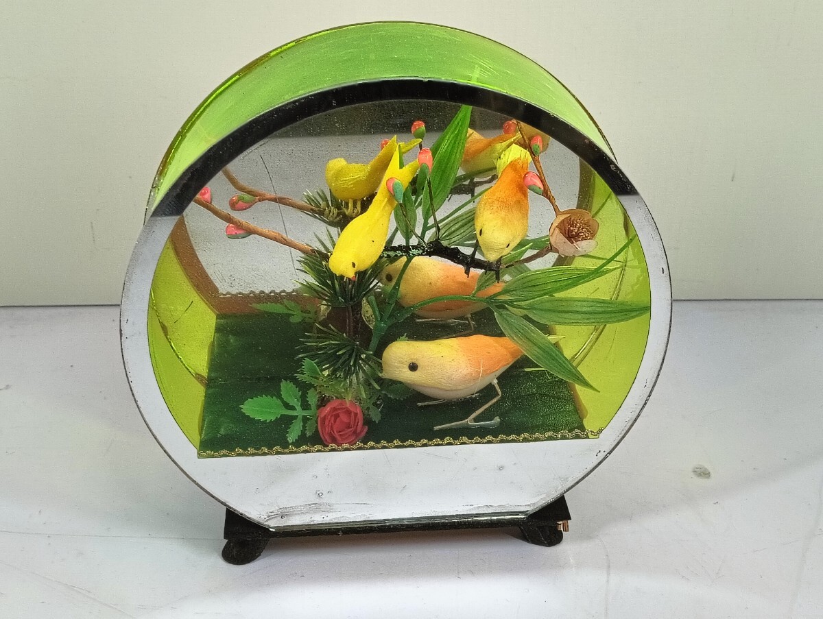 【昭和レトロ ポップ】鳥 オブジェ アクリル ドーム ケース 置物 インテリア 飾り 蛍光グリーン 中古 60サイズ拍卖