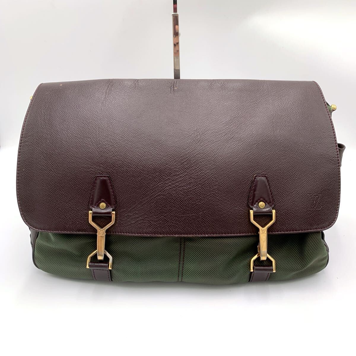 LOUIS VUITTON タイガ デルスー ショルダーバッグ メッセンジャーバッグ レザー ブラウン 斜め掛け拍卖