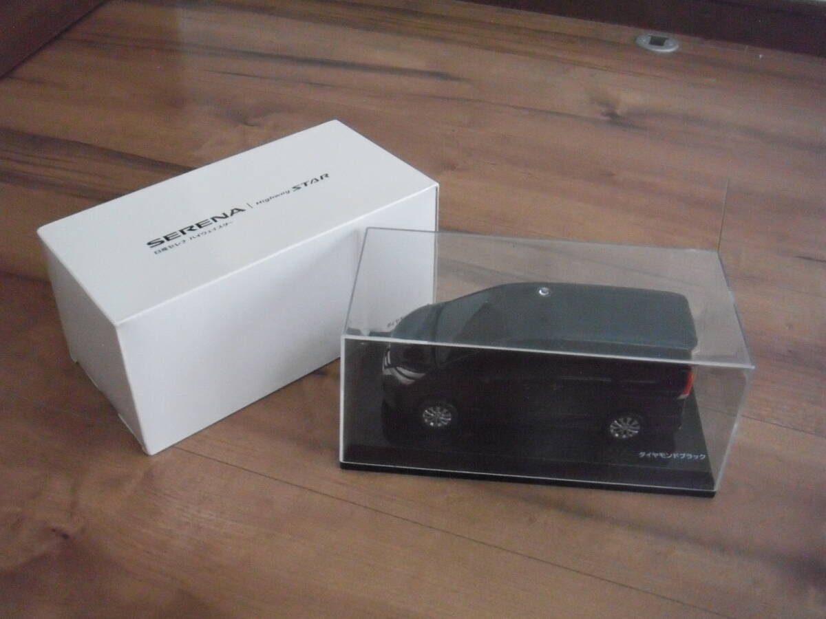 日産 セレナ ハイウェイスター ミニカー カラーサンプル 黒 ブラック ダイヤモンドブラック SERENA NISSAN拍卖