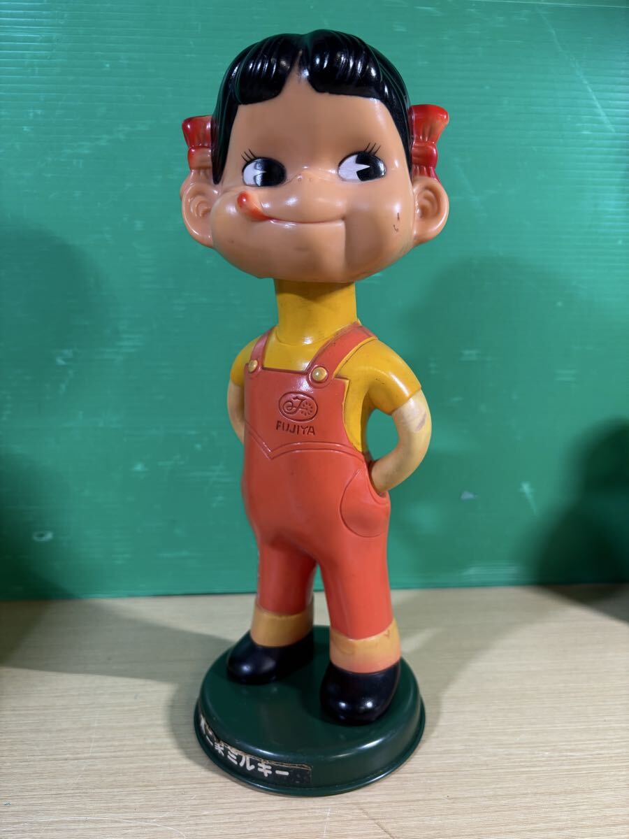 ZB801 昭和レトロ 当時物 ペコちゃん 首振り人形 FUJIYA 不二家 フィギュア アンティーク 希少 レア 入手困難拍卖