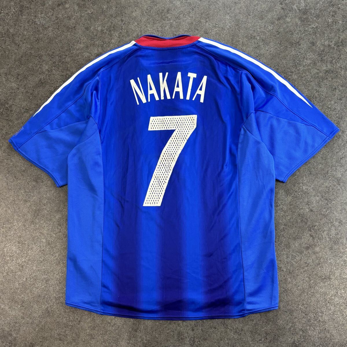 ファン必見! 日本製 adidas アディダス サッカー 日本代表 旧エンブレム 2004 ホーム ユニフォーム #7 中田英寿 レプリカ L拍卖