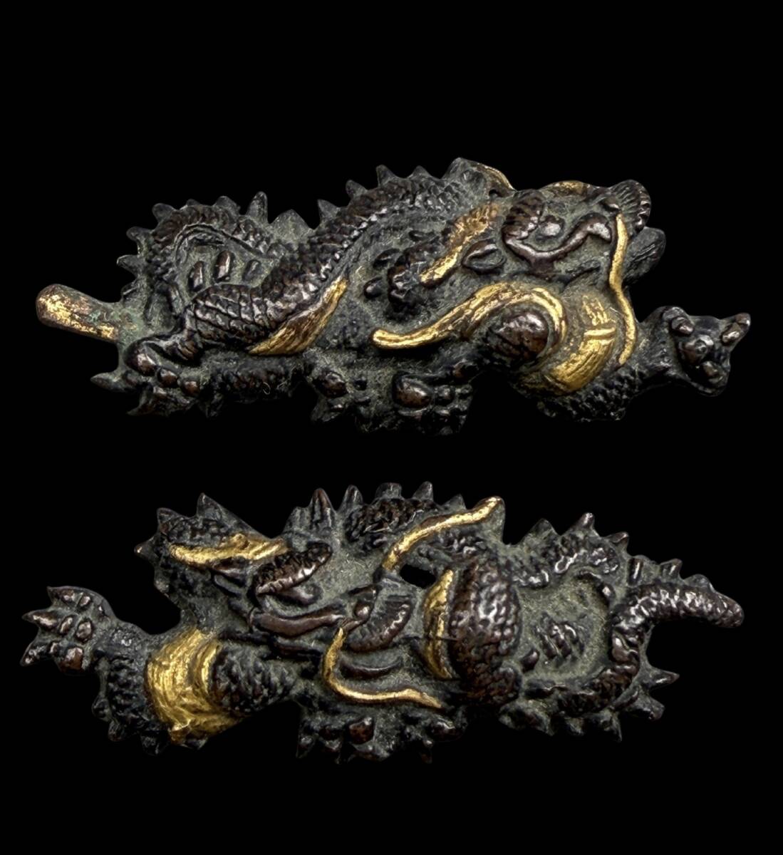 【偲】江戸時代 時代物 龍 目貫 (鍔、刀装具) (武具) 一対 重さ約 10.12g r-1089拍卖