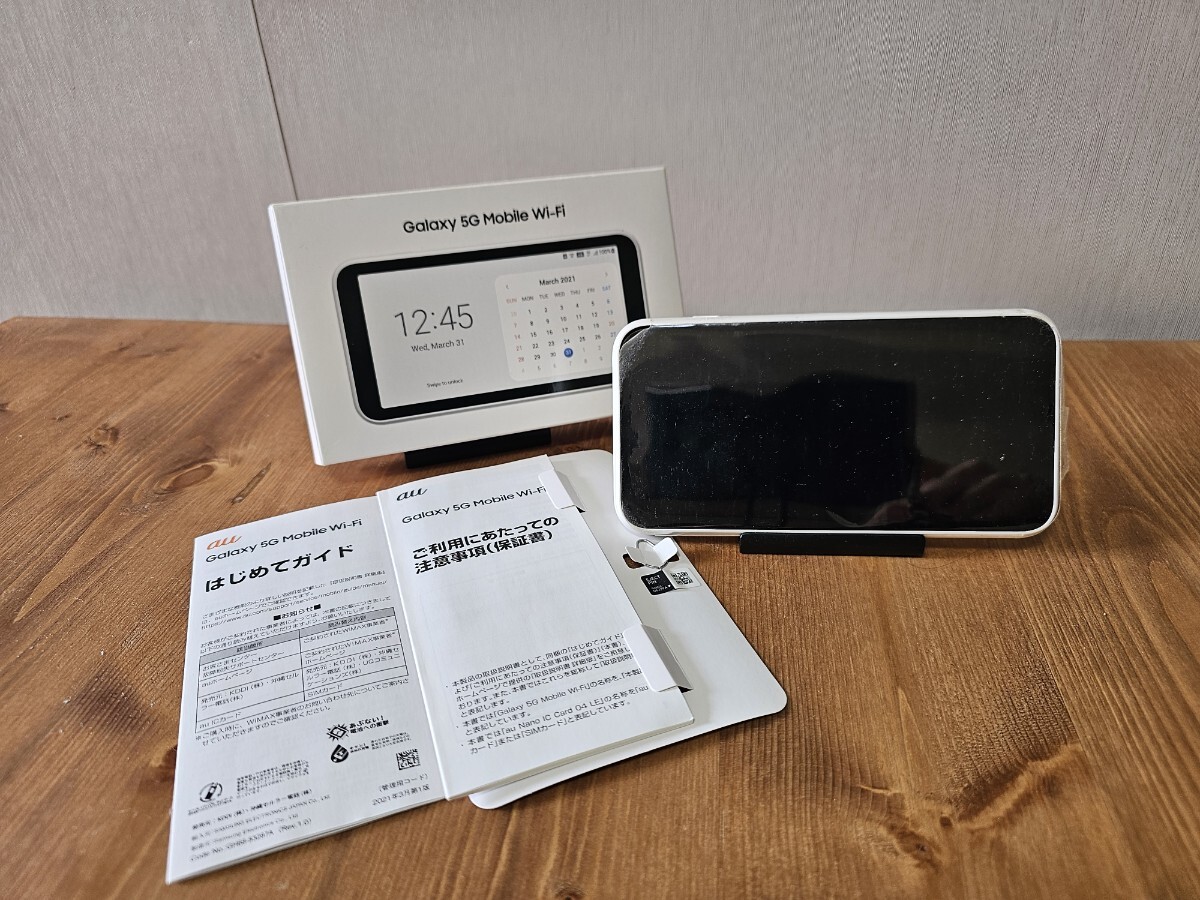 サムスン Galaxy 5G Mobile Wi-Fi SCR01 au 一括購入 判定〇 SIMフリー ホワイト A3955拍卖