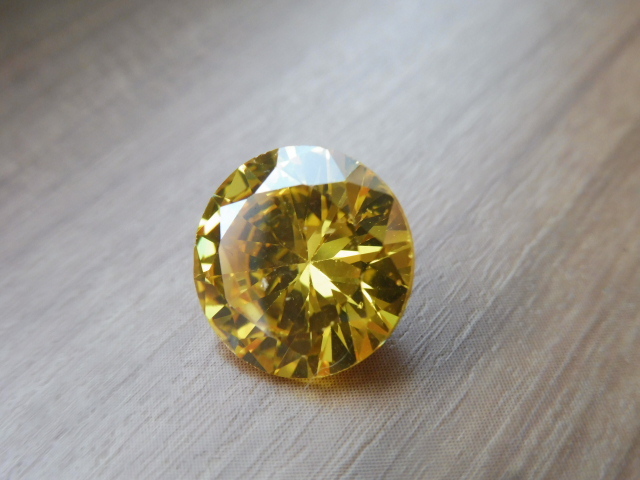【4ctのfancy vivid yellowダイヤモンドに見える】イエロージルコン 約11.5ct ルース 一押し品拍卖