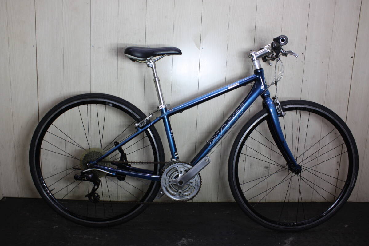 人気良品!GIANT ESCAPE R3 700C アルミ 24速 370mm BLUE クロスバイク拍卖