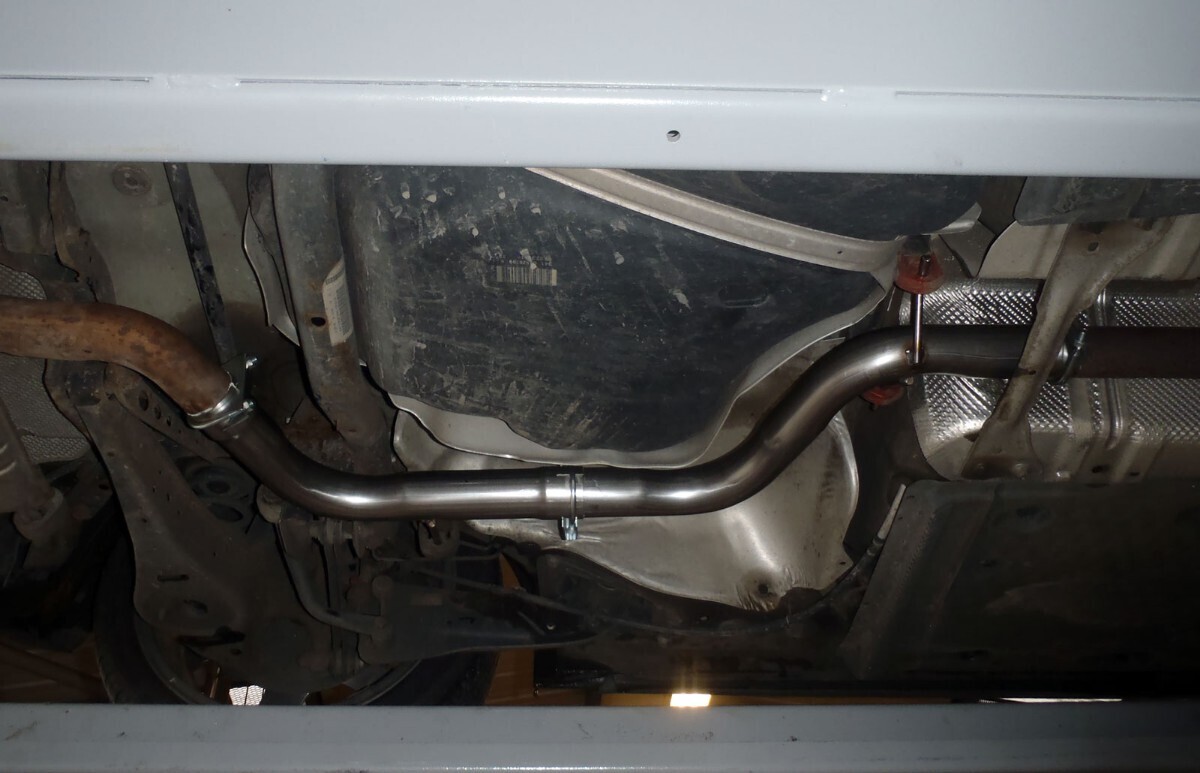 シロッコ 2.0TSI 社外レゾネーターパイプ拍卖