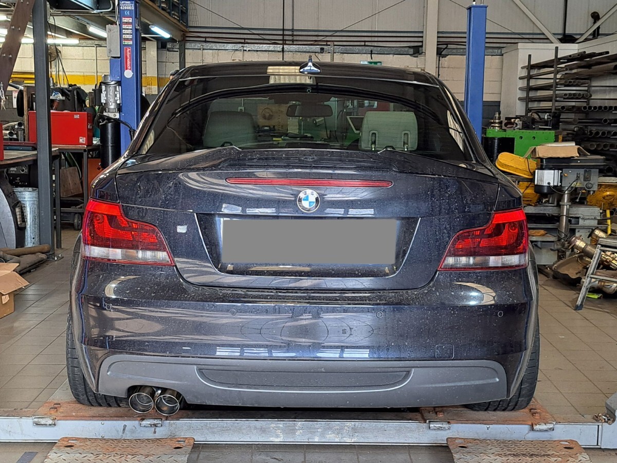 BMW 125i M E82/E88 スポーツマフラー拍卖