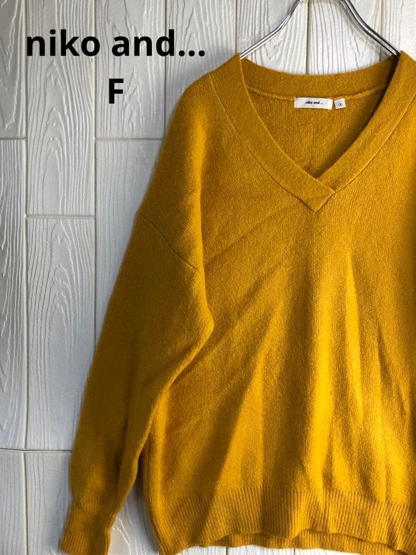 niko and...マスタード Vネックセーター 61cm 着丈拍卖