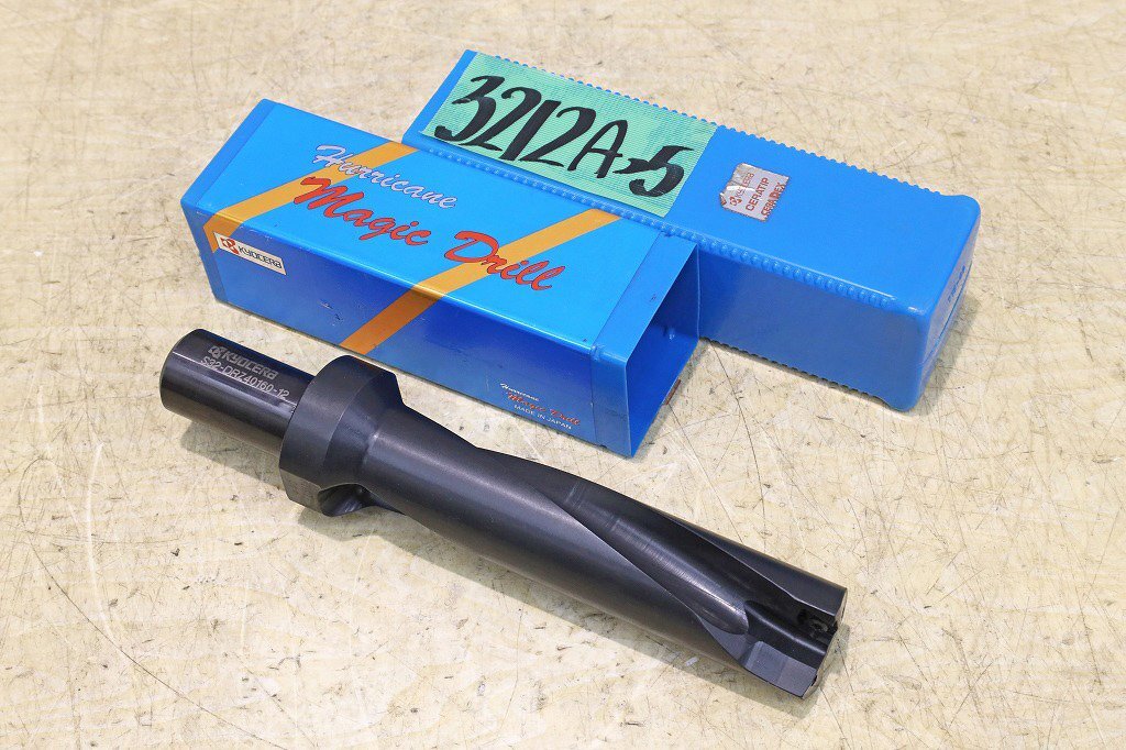 3212A25 未使用 開封済 KYOCERA 京セラ バイトホルダー S32-DRZ40160-12 ドリル用ホルダ 旋盤 切削工具拍卖