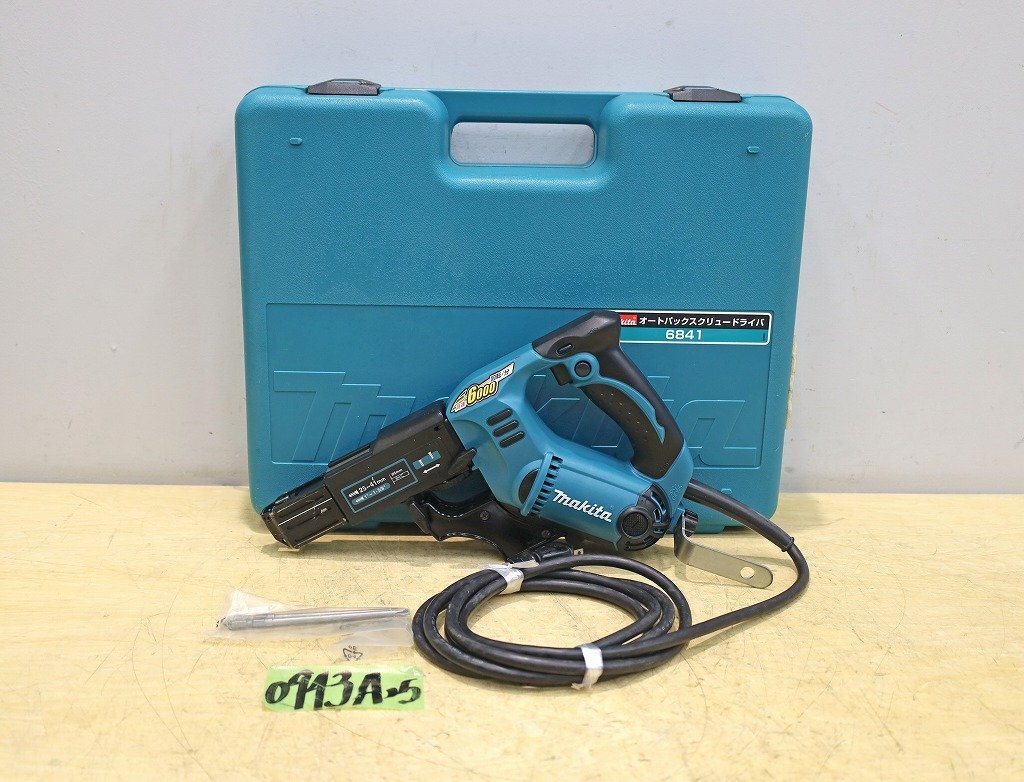 0943A25 makita マキタ オートパックスクリュードライバ 6841拍卖