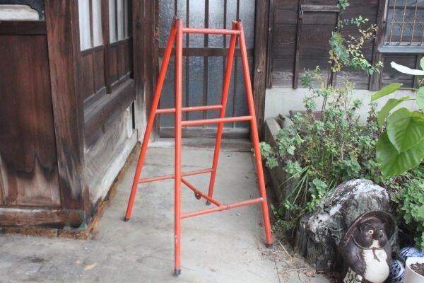 【蔵出し】★美品 用の美『古いアイアンのパイプ脚立』高さ約119㎝★検:(初だし/シャビー/インダストリアル/ガーデン/レトロ/当時物)70925E拍卖