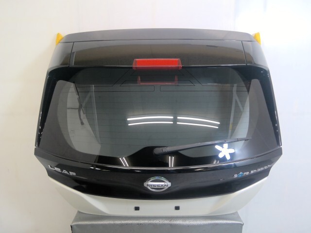 リーフ ZAA-ZE1 リア ゲート バック ドア パネル K010 5SKAB XBJ拍卖