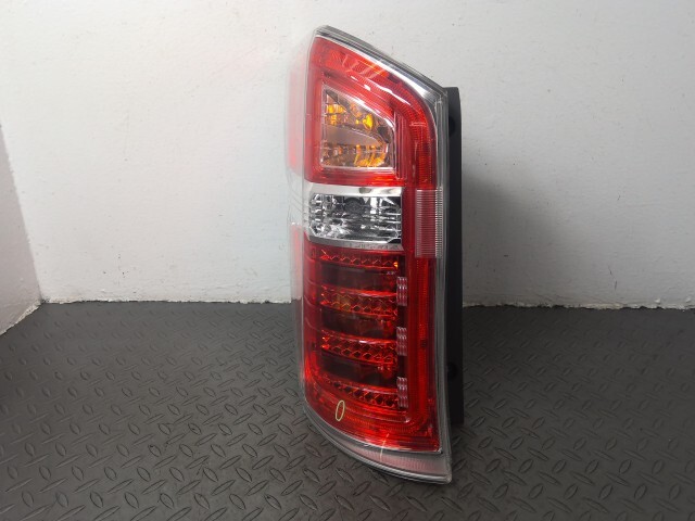 ステップワゴン RK1 左 テール ランプ ライト 33550-SZW-J11拍卖
