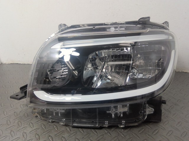 タント 6BA-LA650S 左 ヘッドランプ ライト 81170-B2710拍卖