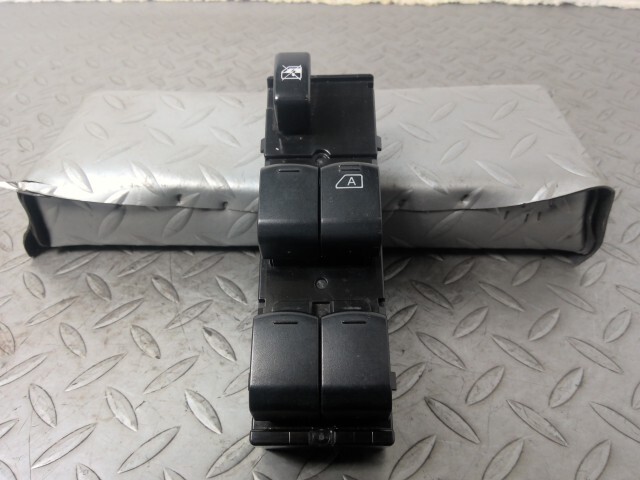 eKスペース B11A パワーウインドウスイッチ 8608A268拍卖