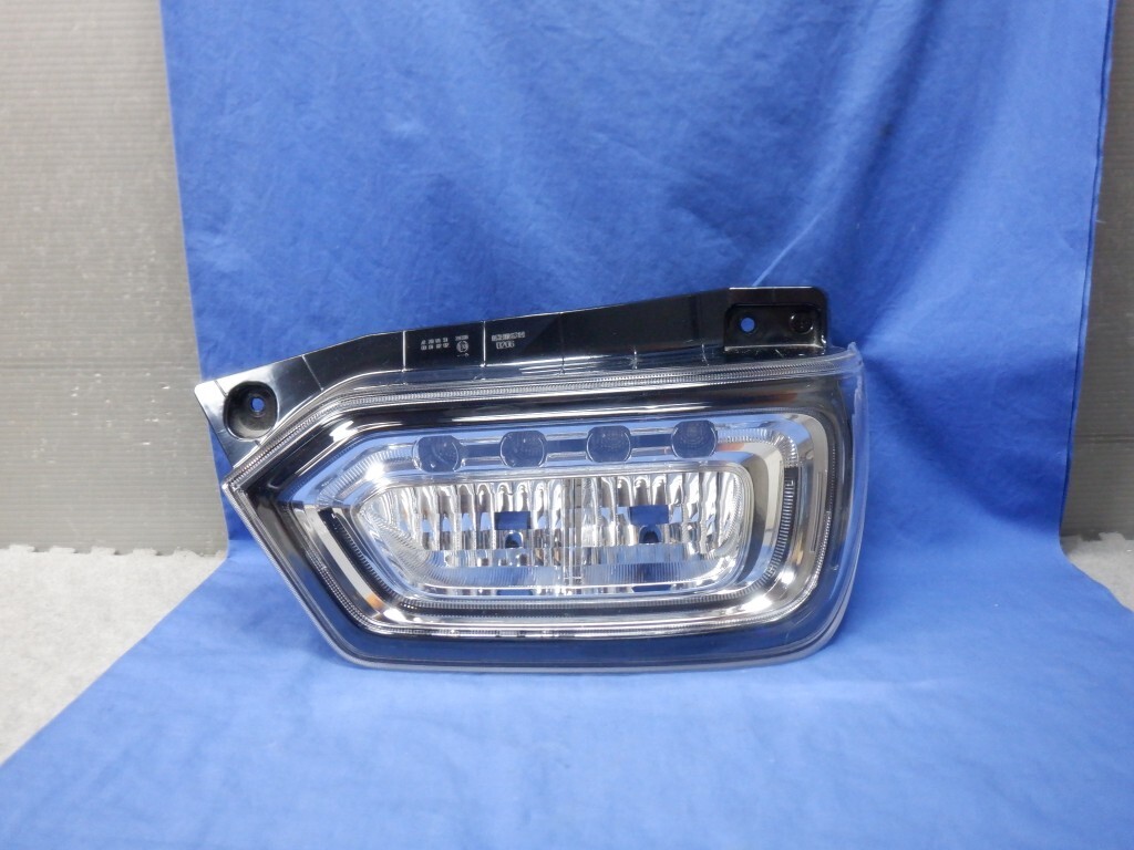 ワゴンRスティングレー MH35S/MH55S 右テールランプ D206 35603-63RA1 (X4171)拍卖