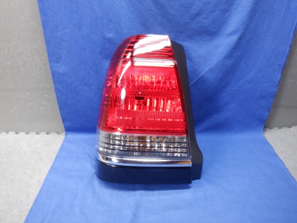 クラウン タクシー 左テールランプ 社外 11-B060B (X4169)拍卖