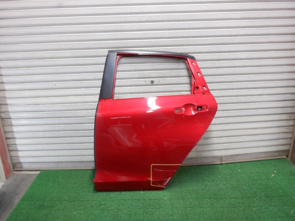 フィット GR1/GR2/GR3/GR4/GS4/GS6 左リアドア (A4194)拍卖