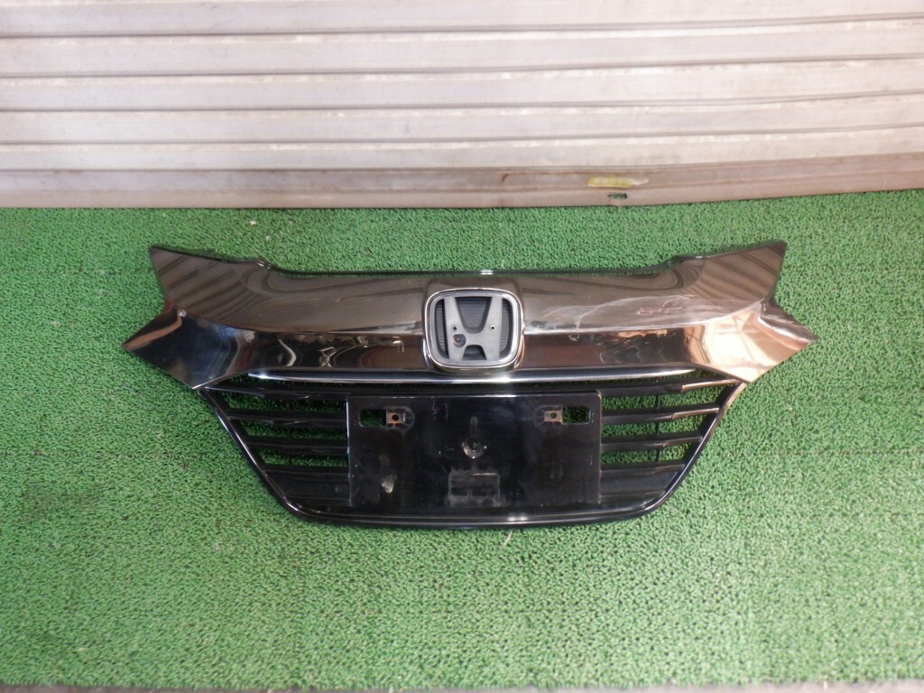 ヴェゼル ハイブリッド RU3/RU4 中期 グリル 71121-T7B-Z01-M1 (A4218)拍卖