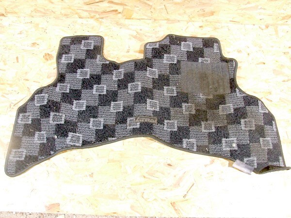 A67288●国内 ハード 『アトレーワゴン フロアーマット・セット 取り外し品 ダイハツ s320系/着払可』(中古 ジャンク 内装 フロアマット)拍卖