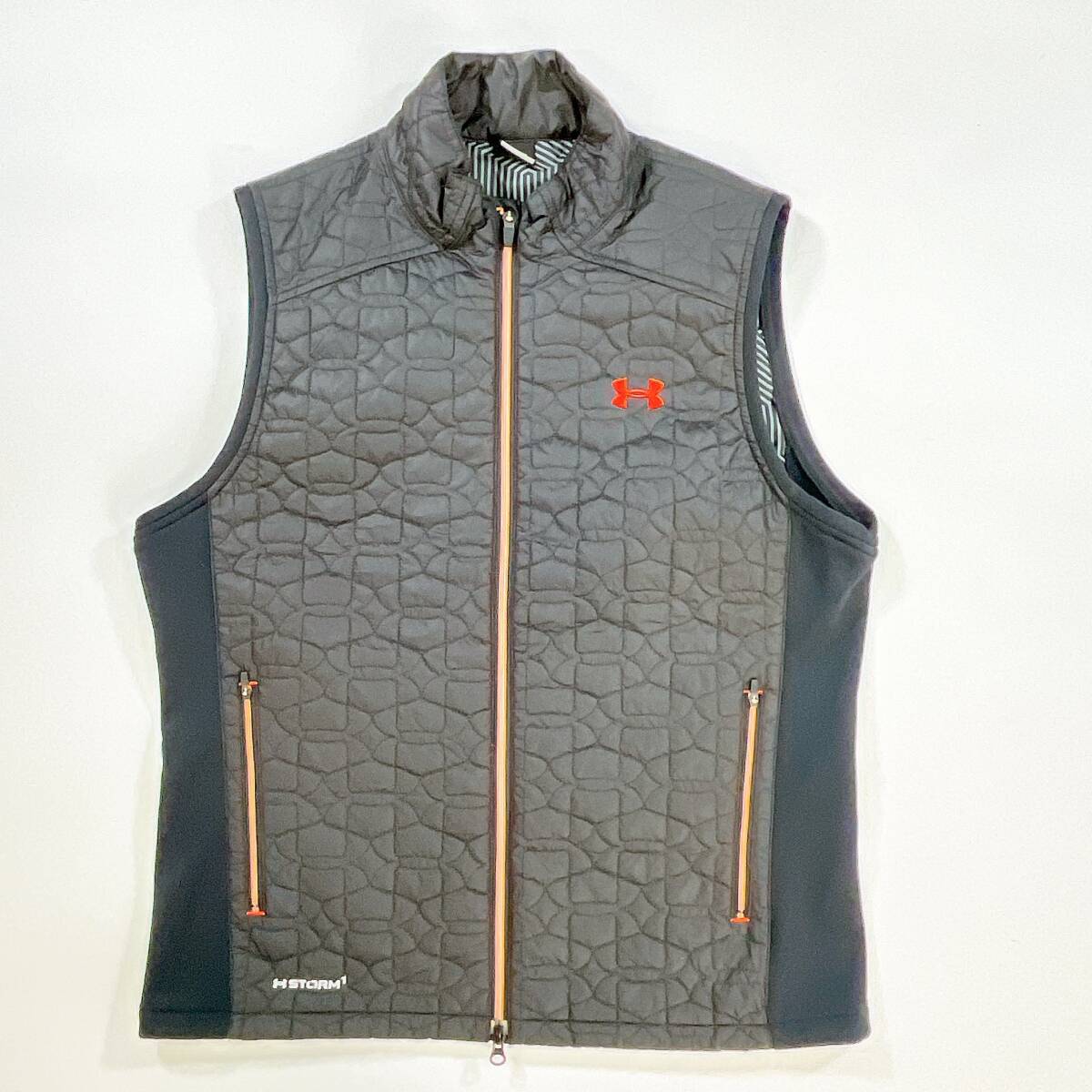 UNDER ARMOUR アンダーアーマー 中綿 ジップ ベスト XXL メンズ ブラック オレンジ インナー 保温 ゴルフ スポーツにも ☆1003y拍卖