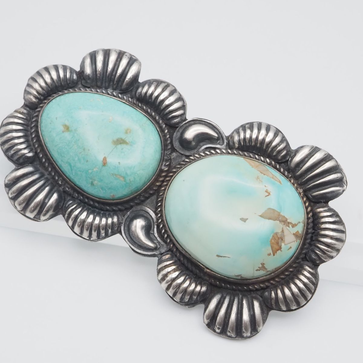 H500 ナバホ ターコイズ トルコ石 Kirk Smith作 KS STERLING刻印 ブローチ 大ぶり デザイン シルバー インディアンジュエリー 12月誕生石拍卖