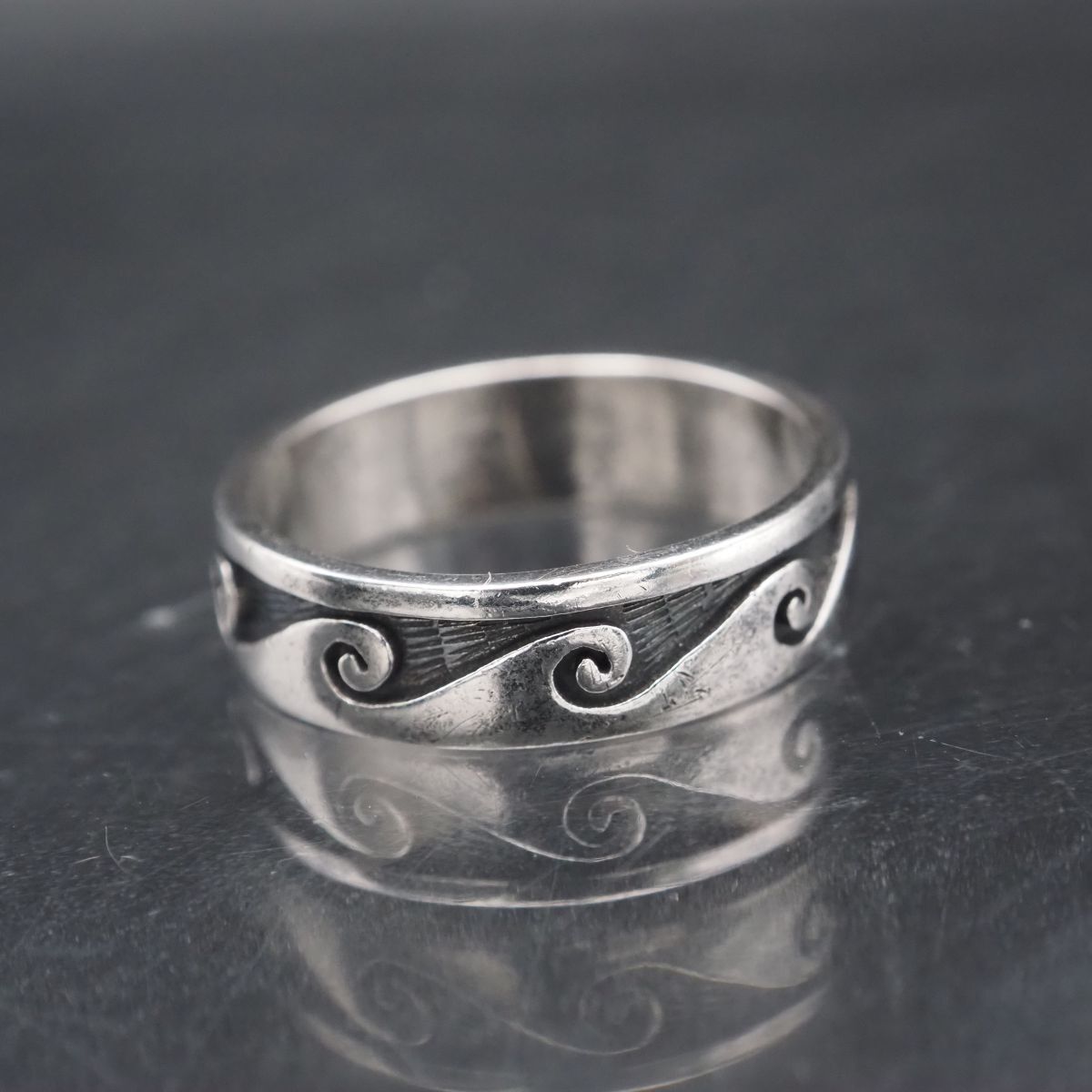 H608 ヴィンテージ STERLING刻印 リング 波彫刻 デザイン シルバー 指輪 14号拍卖