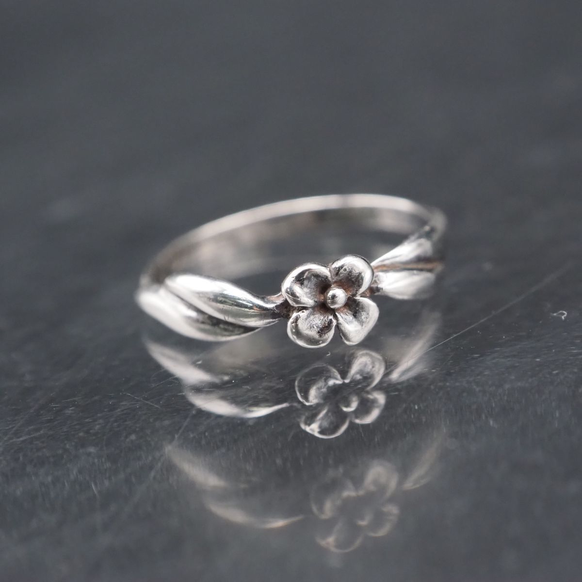 H738 ヴィンテージ SILVER刻印 リング フラワー デザイン シルバー 指輪 7号拍卖