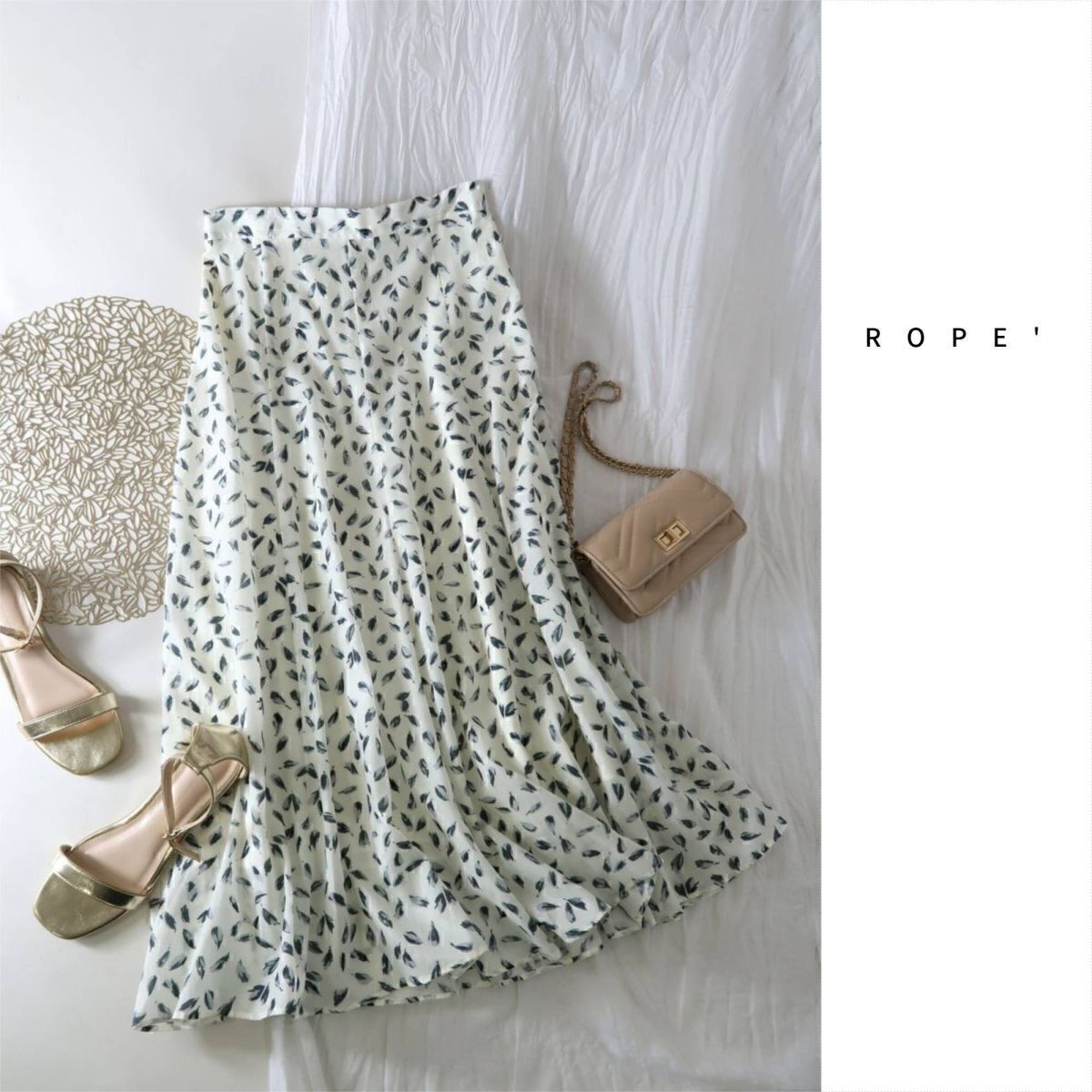 新品☆2.2万☆ロペ ROPE'☆【STORY掲載】洗える プリントマーメイドスカート 38サイズ 日本製☆E-M 3889拍卖